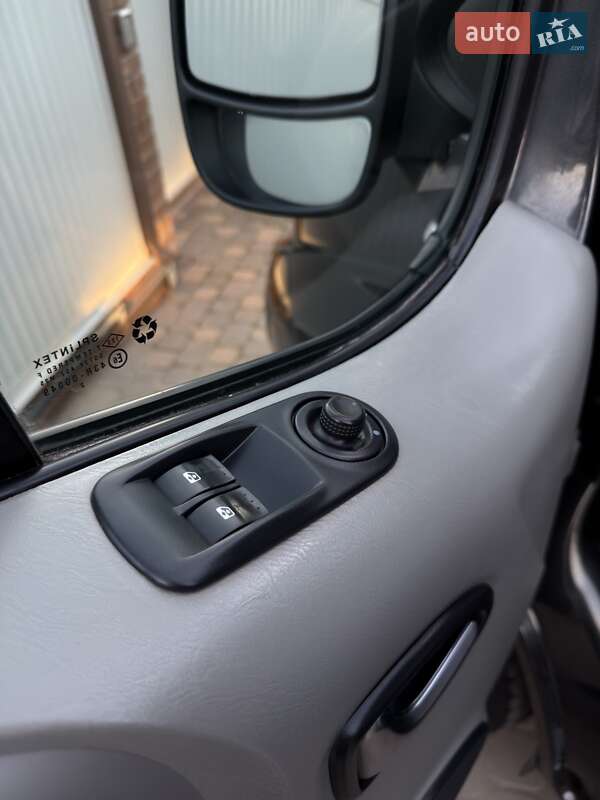 Минивэн Opel Vivaro 2013 в Черновцах фото 35 Минивэн Opel Vivaro 2013 в Черновцах