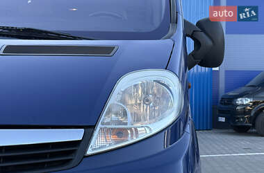 Минивэн Opel Vivaro 2009 в 