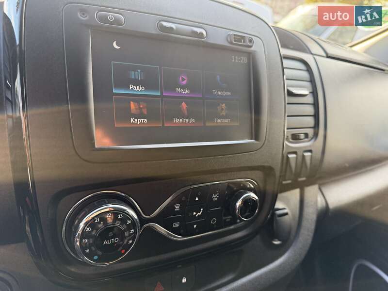 Мінівен Opel Vivaro 2016 в Одесі