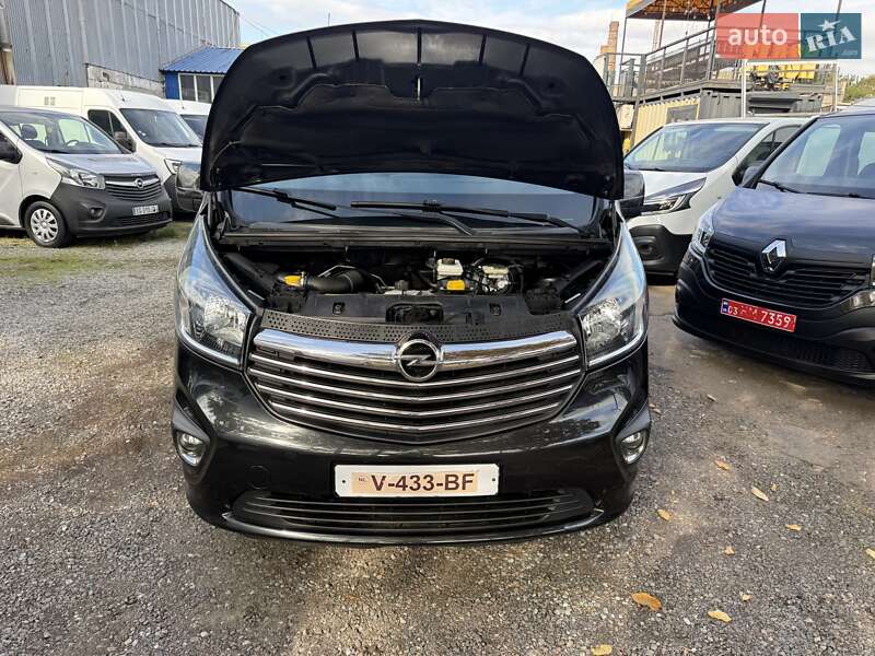 Мінівен Opel Vivaro 2016 в Одесі