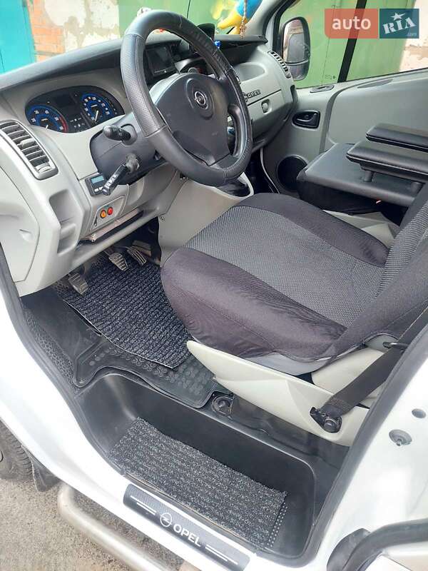 Минивэн Opel Vivaro 2007 в Малине фото 6 Минивэн Opel Vivaro 2007 в Малине