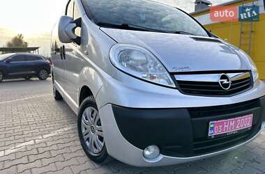 Минивэн Opel Vivaro 2013 в 