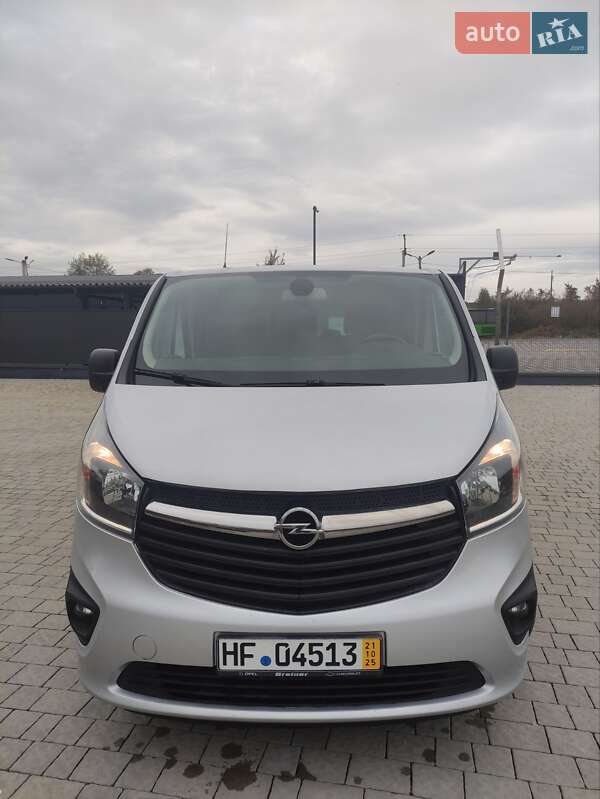 Минивэн Opel Vivaro 2015 в Бартатовом фото 2 Минивэн Opel Vivaro 2015 в Бартатовом