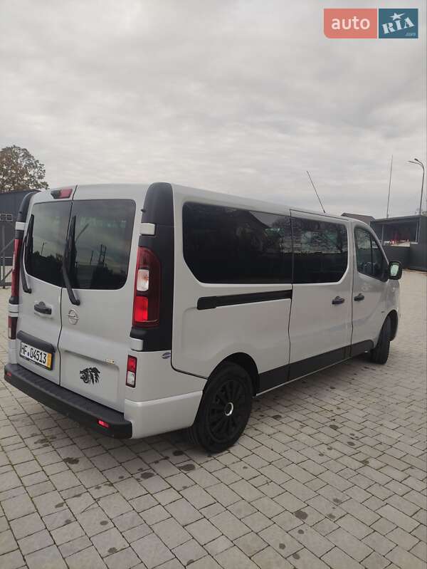 Минивэн Opel Vivaro 2015 в Бартатовом фото 18 Минивэн Opel Vivaro 2015 в Бартатовом