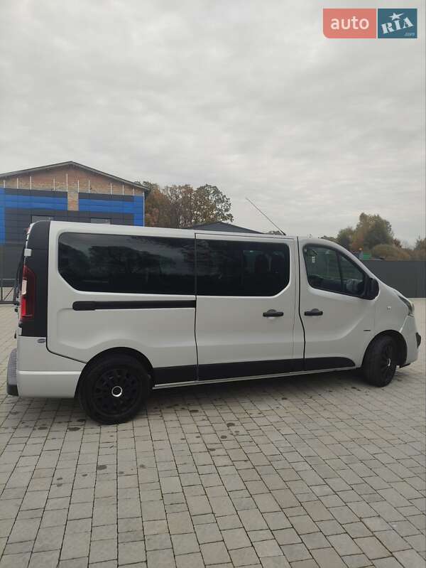 Минивэн Opel Vivaro 2015 в Бартатовом фото 24 Минивэн Opel Vivaro 2015 в Бартатовом