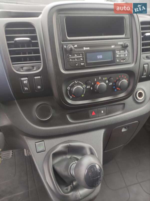 Минивэн Opel Vivaro 2015 в Бартатовом фото 48 Минивэн Opel Vivaro 2015 в Бартатовом