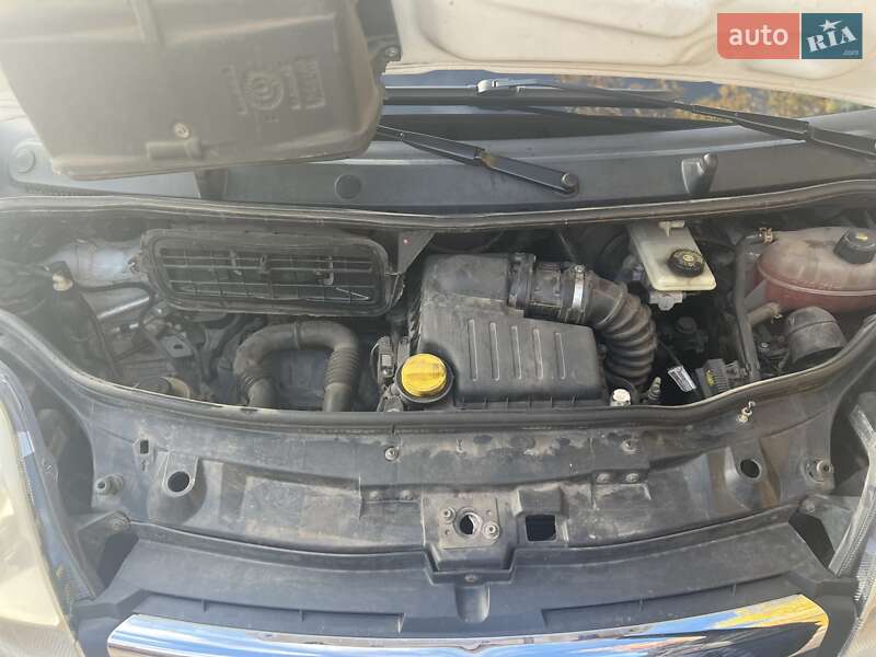 Минивэн Opel Vivaro 2008 в Одессе