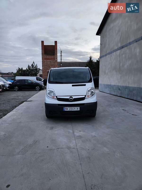 Opel Vivaro 2013