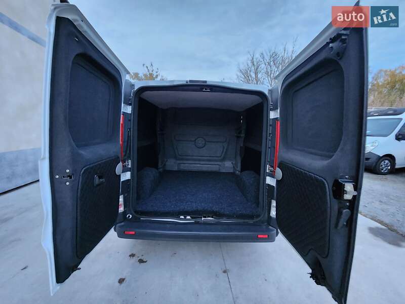 Минивэн Opel Vivaro 2013 в Дубно