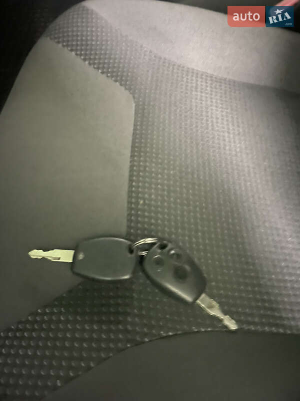 Минивэн Opel Vivaro 2012 в Дубно