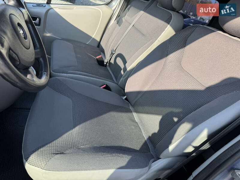 Минивэн Opel Vivaro 2013 в Черновцах фото 26 Минивэн Opel Vivaro 2013 в Черновцах