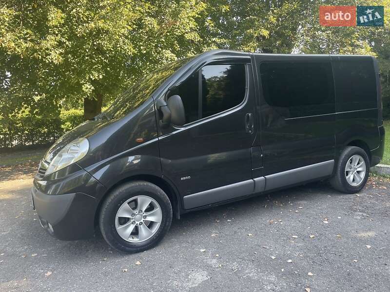 Opel Vivaro 2012