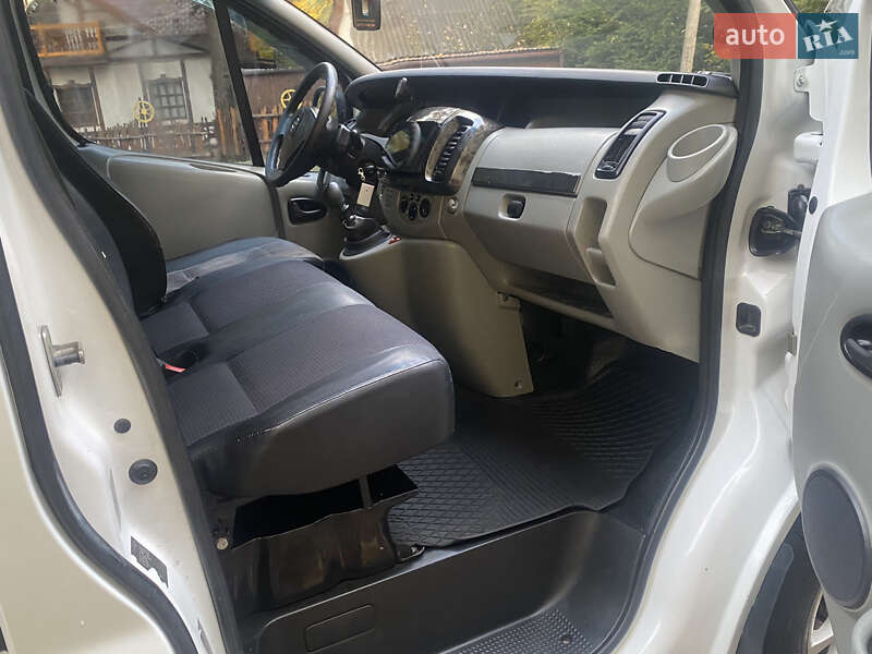 Минивэн Opel Vivaro 2006 в Трускавце фото 48 Минивэн Opel Vivaro 2006 в Трускавце