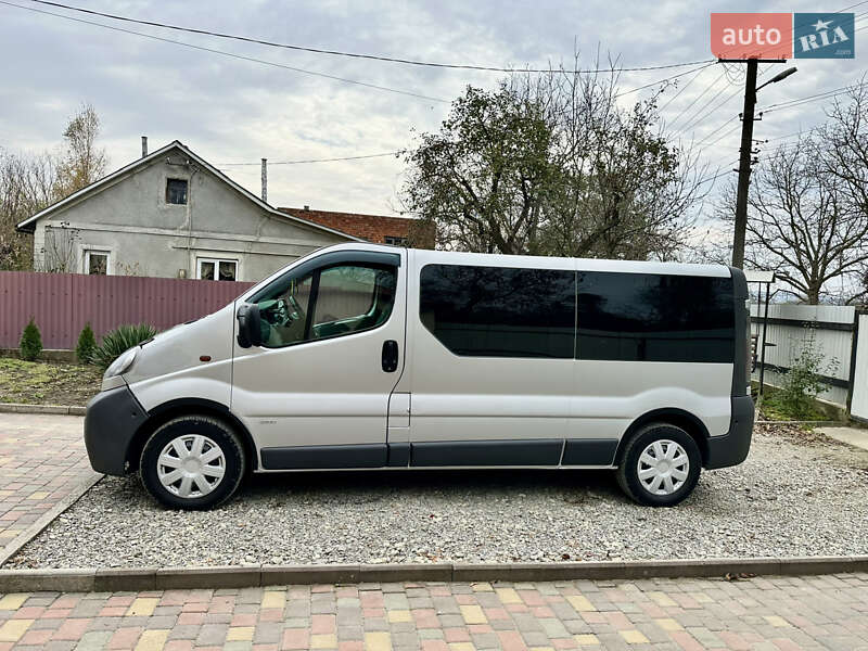 Минивэн Opel Vivaro 2006 в Черновцах
