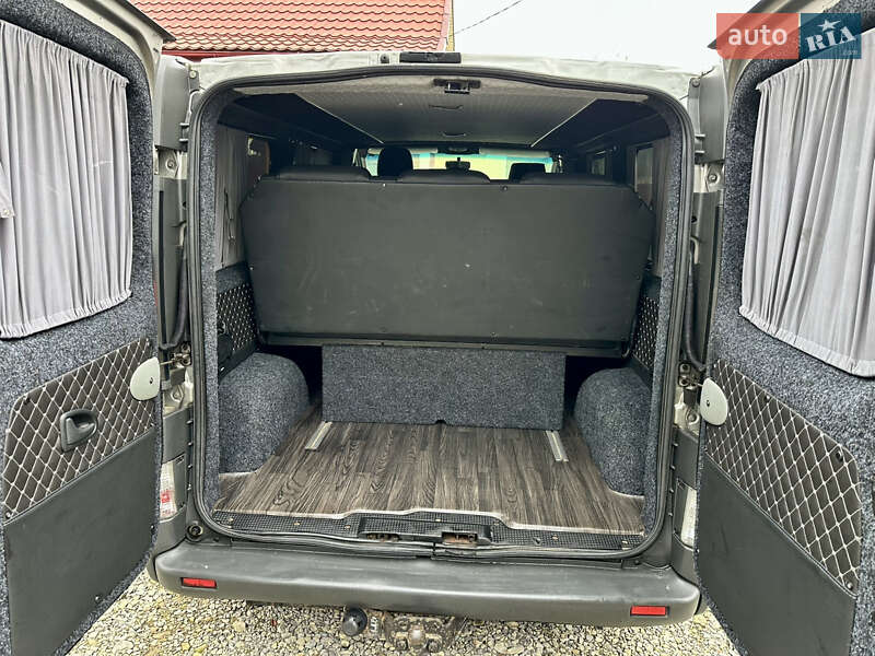 Минивэн Opel Vivaro 2006 в Черновцах