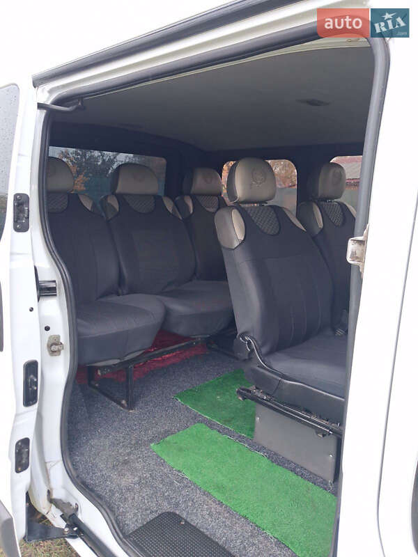 Минивэн Opel Vivaro 2007 в Валках