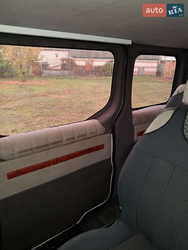 Минивэн Opel Vivaro 2007 в Валках