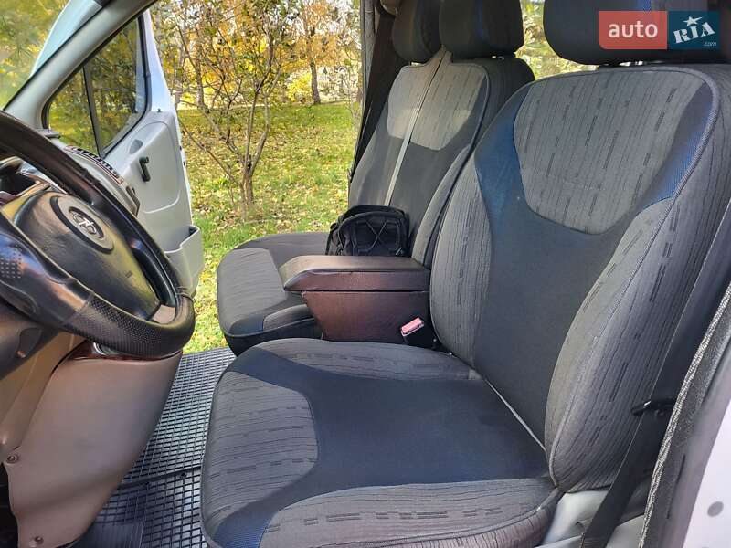 Мінівен Opel Vivaro 2006 в Хмельницькому фото 57 Мінівен Opel Vivaro 2006 в Хмельницькому