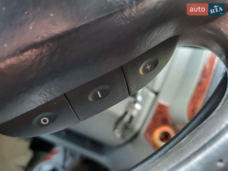 Мінівен Opel Vivaro 2006 в Хмельницькому фото 97 Мінівен Opel Vivaro 2006 в Хмельницькому