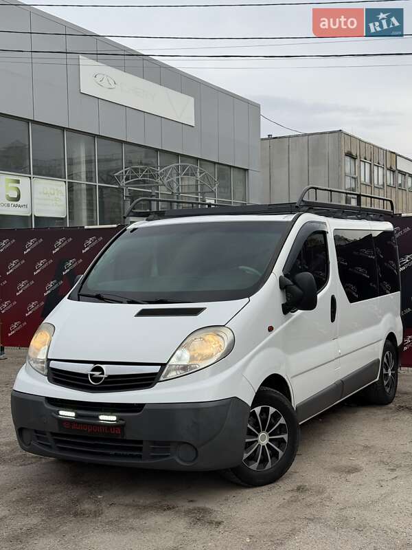 Минивэн Opel Vivaro 2011 в Сумах