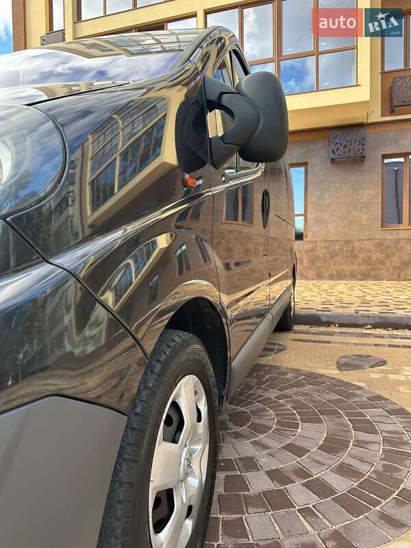 Минивэн Opel Vivaro 2014 в Измаиле фото 6 Минивэн Opel Vivaro 2014 в Измаиле