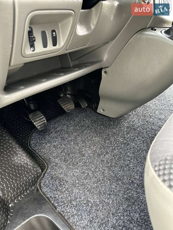 Минивэн Opel Vivaro 2014 в Ровно фото 32 Минивэн Opel Vivaro 2014 в Ровно