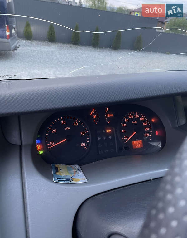 Минивэн Opel Vivaro 2004 в Рахове