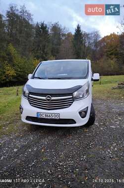 Мінівен Opel Vivaro 2017 в Івано-Франківську