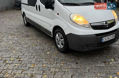 Вантажний фургон Opel Vivaro 2013 в Дніпрі