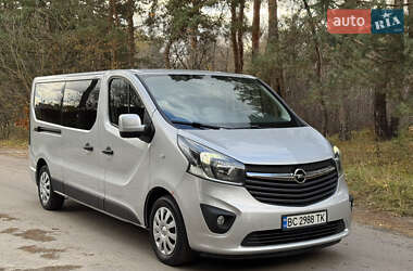 Мінівен Opel Vivaro 2016 в Києві