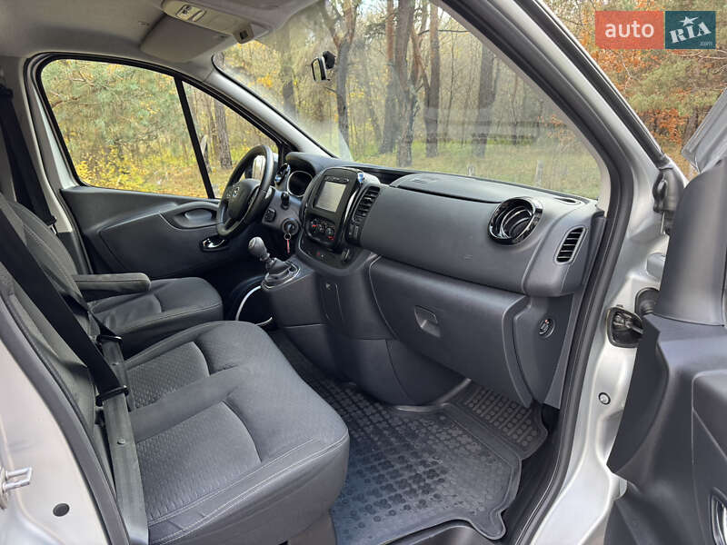 Минивэн Opel Vivaro 2016 в Киеве фото 17 Минивэн Opel Vivaro 2016 в Киеве