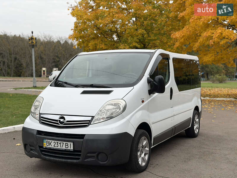 Минивэн Opel Vivaro 2006 в Ровно фото 2 Минивэн Opel Vivaro 2006 в Ровно