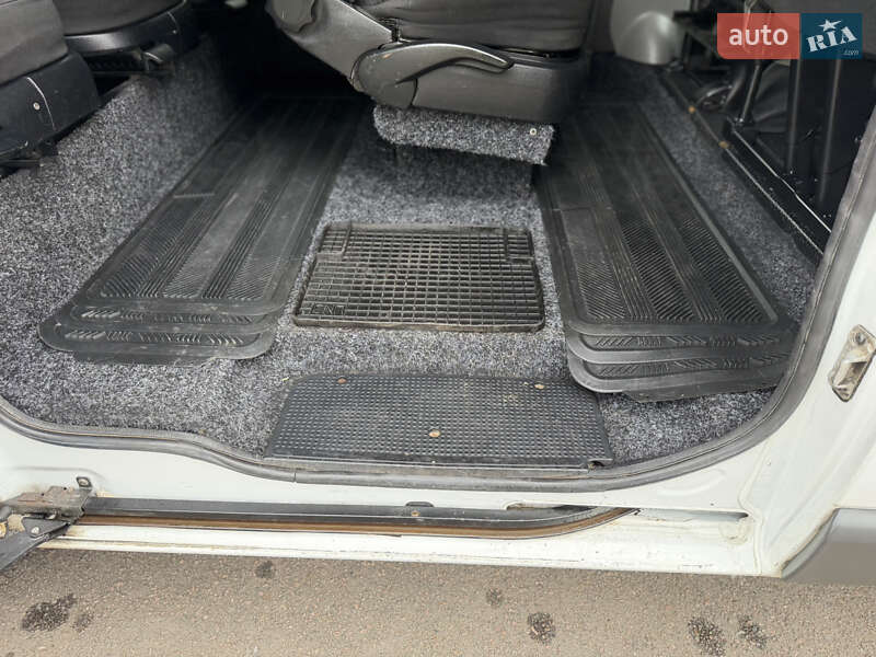 Минивэн Opel Vivaro 2006 в Ровно фото 74 Минивэн Opel Vivaro 2006 в Ровно