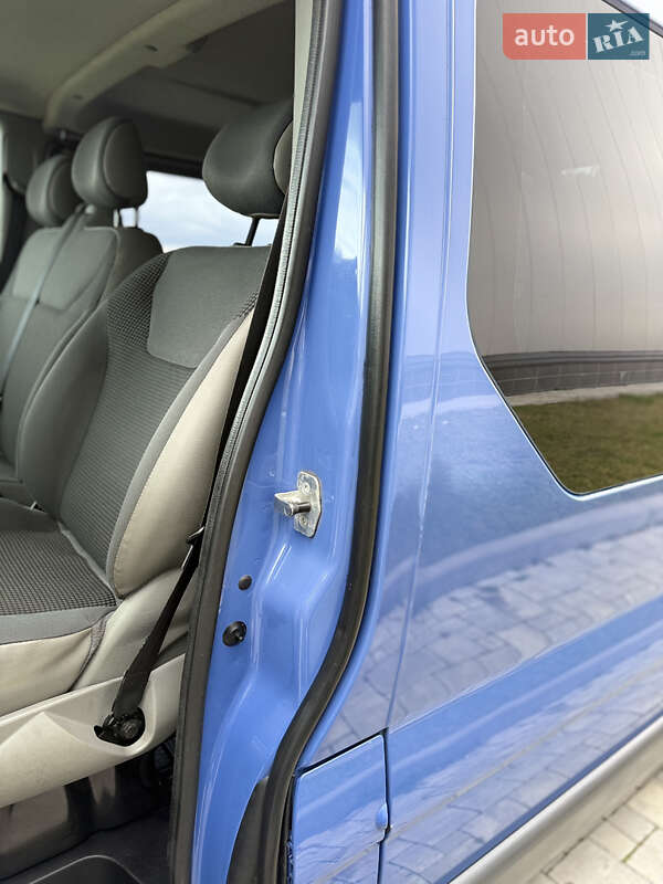 Минивэн Opel Vivaro 2009 в Ровно фото 15 Минивэн Opel Vivaro 2009 в Ровно
