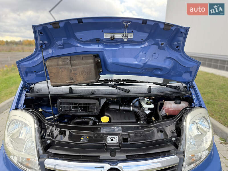 Минивэн Opel Vivaro 2009 в Ровно фото 36 Минивэн Opel Vivaro 2009 в Ровно