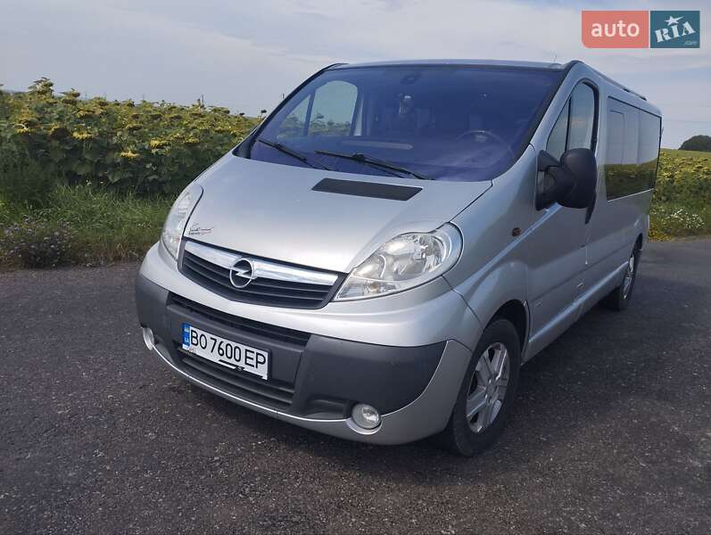 Минивэн Opel Vivaro 2010 в Бучаче