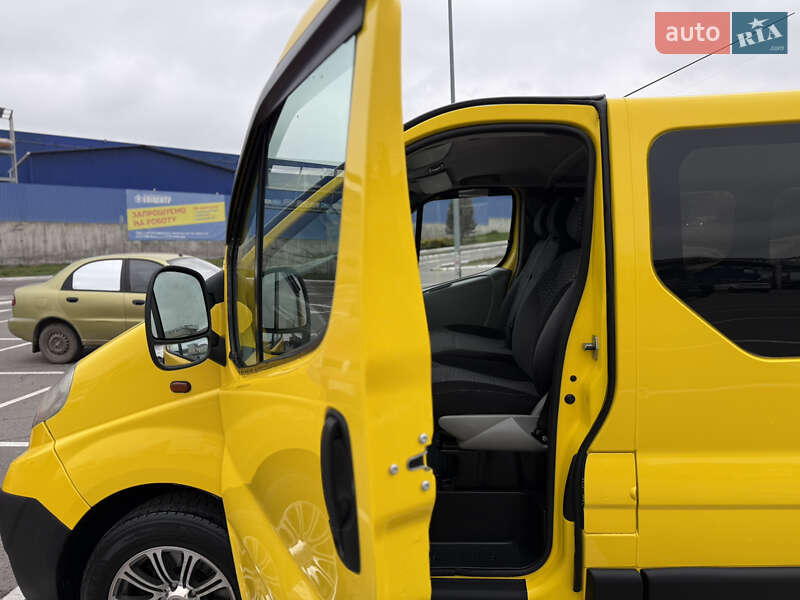 Минивэн Opel Vivaro 2009 в Виннице