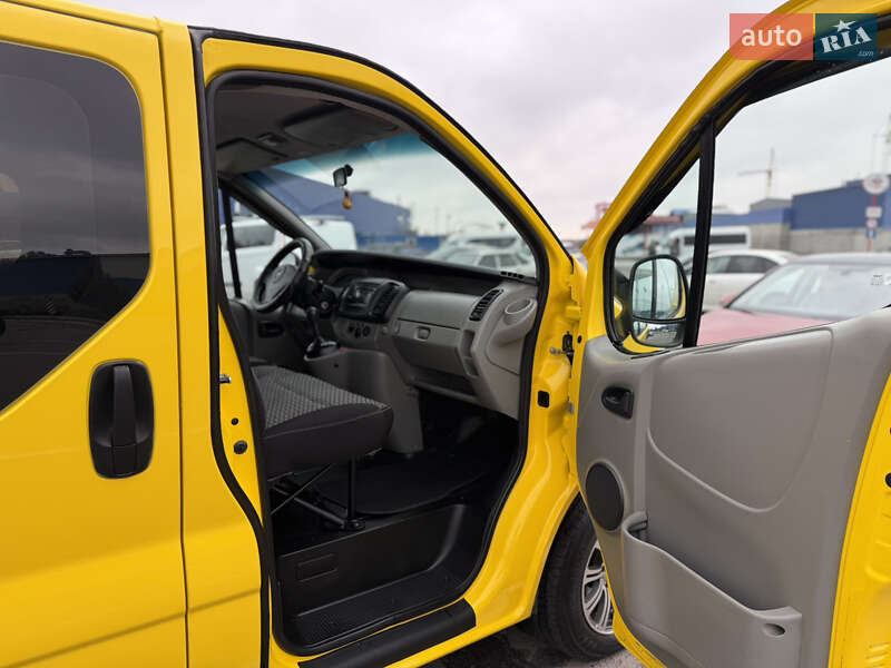 Минивэн Opel Vivaro 2009 в Виннице