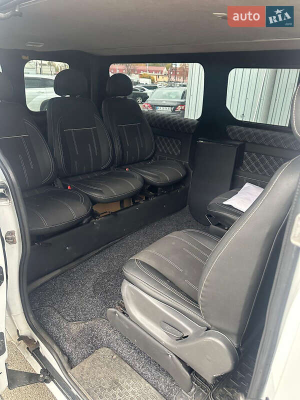 Минивэн Opel Vivaro 2015 в Киеве