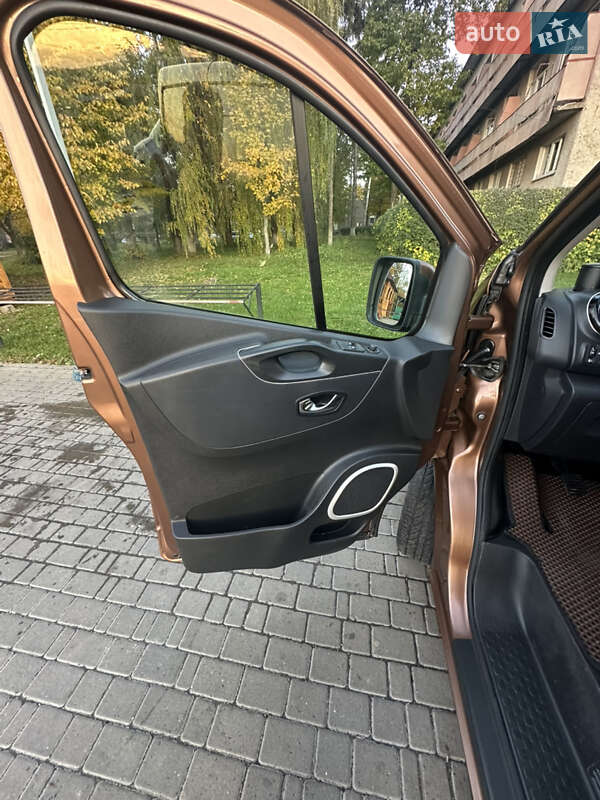 Минивэн Opel Vivaro 2016 в Черновцах фото 7 Минивэн Opel Vivaro 2016 в Черновцах