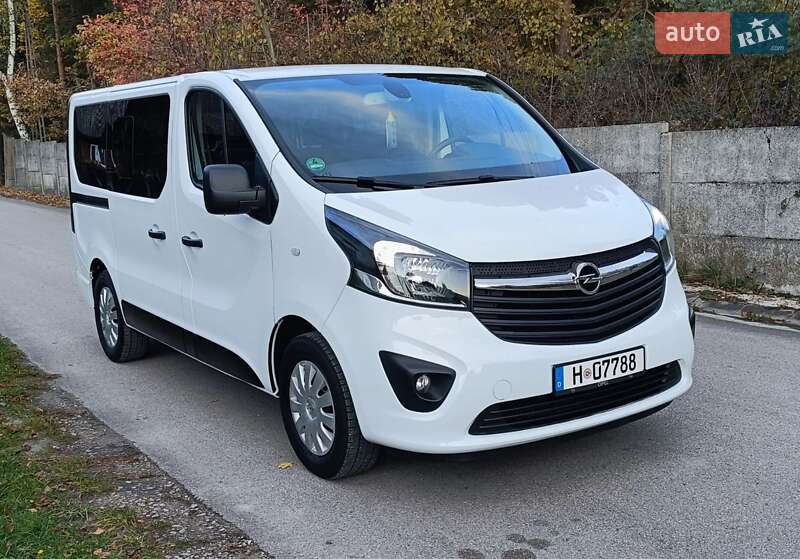 Мінівен Opel Vivaro 2016 в Луцьку