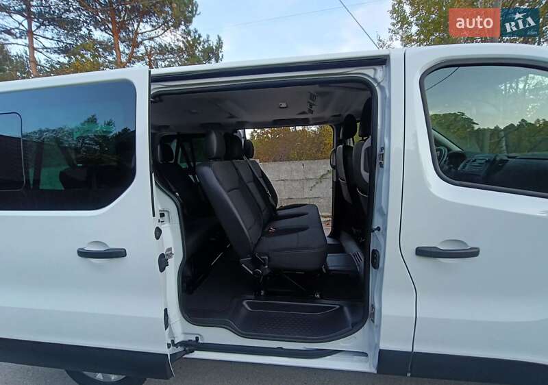 Мінівен Opel Vivaro 2016 в Луцьку