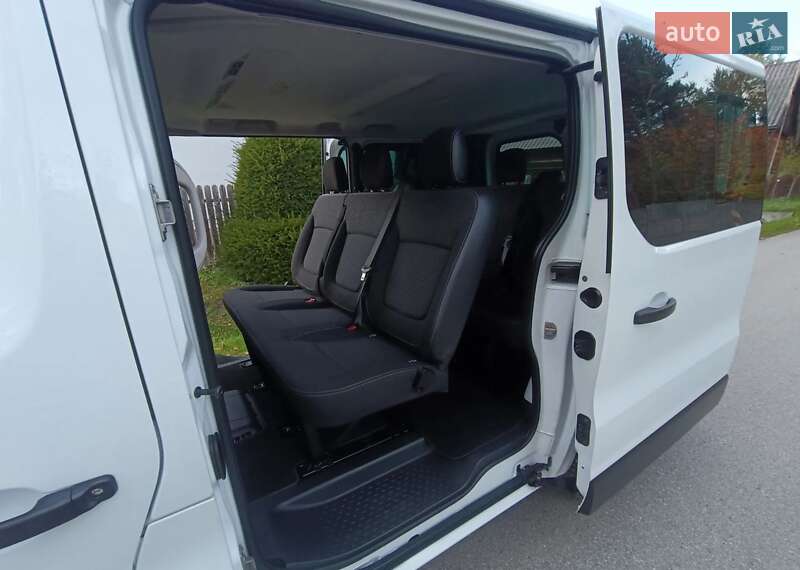 Мінівен Opel Vivaro 2016 в Луцьку