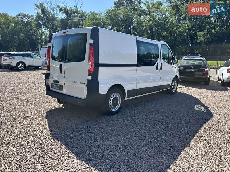 Мінівен Opel Vivaro 2014 в Рівному