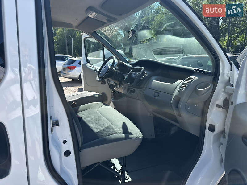 Мінівен Opel Vivaro 2014 в Рівному