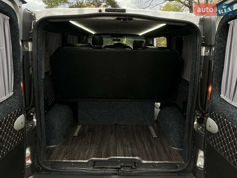 Минивэн Opel Vivaro 2006 в Черновцах