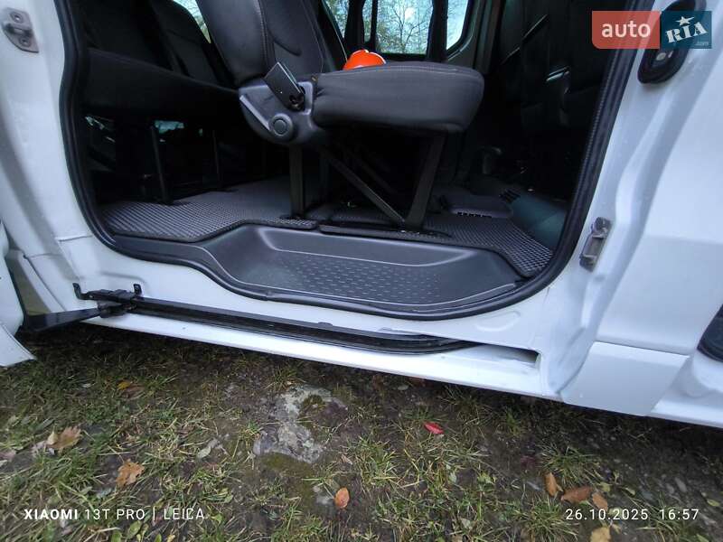 Минивэн Opel Vivaro 2017 в Ивано-Франковске