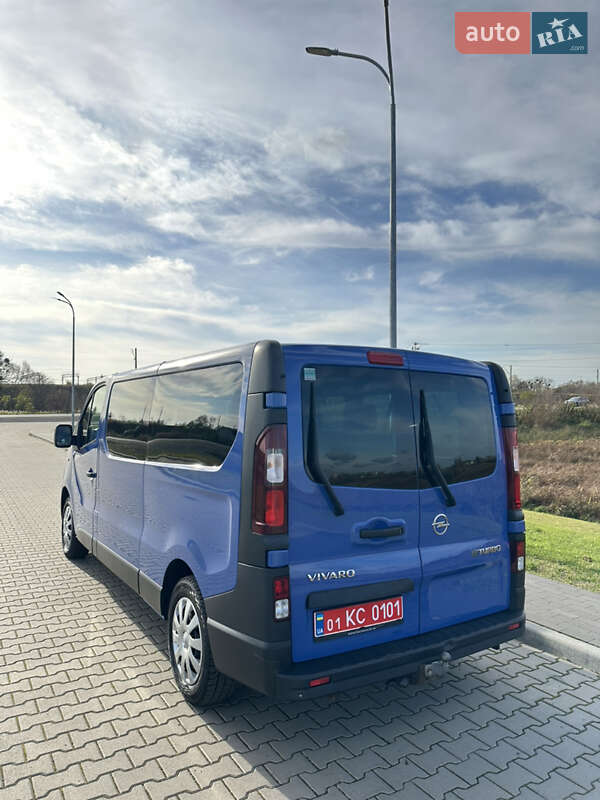 Мінівен Opel Vivaro 2015 в Ковелі