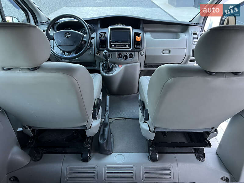 Минивэн Opel Vivaro 2011 в Луцке фото 12 Минивэн Opel Vivaro 2011 в Луцке