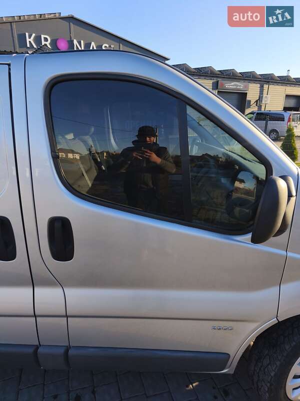 Грузовой фургон Opel Vivaro 2010 в Ивано-Франковске